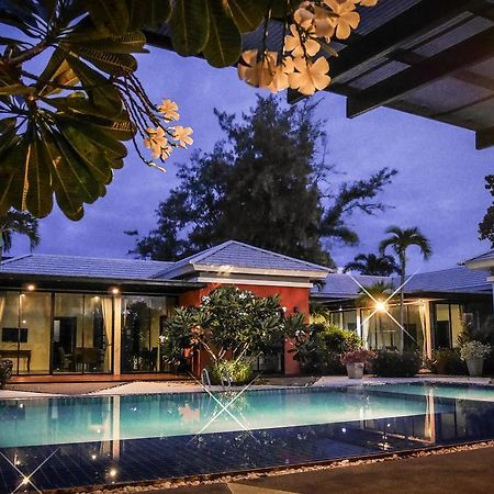 Villa Navin Jomtien Beach Esterno foto