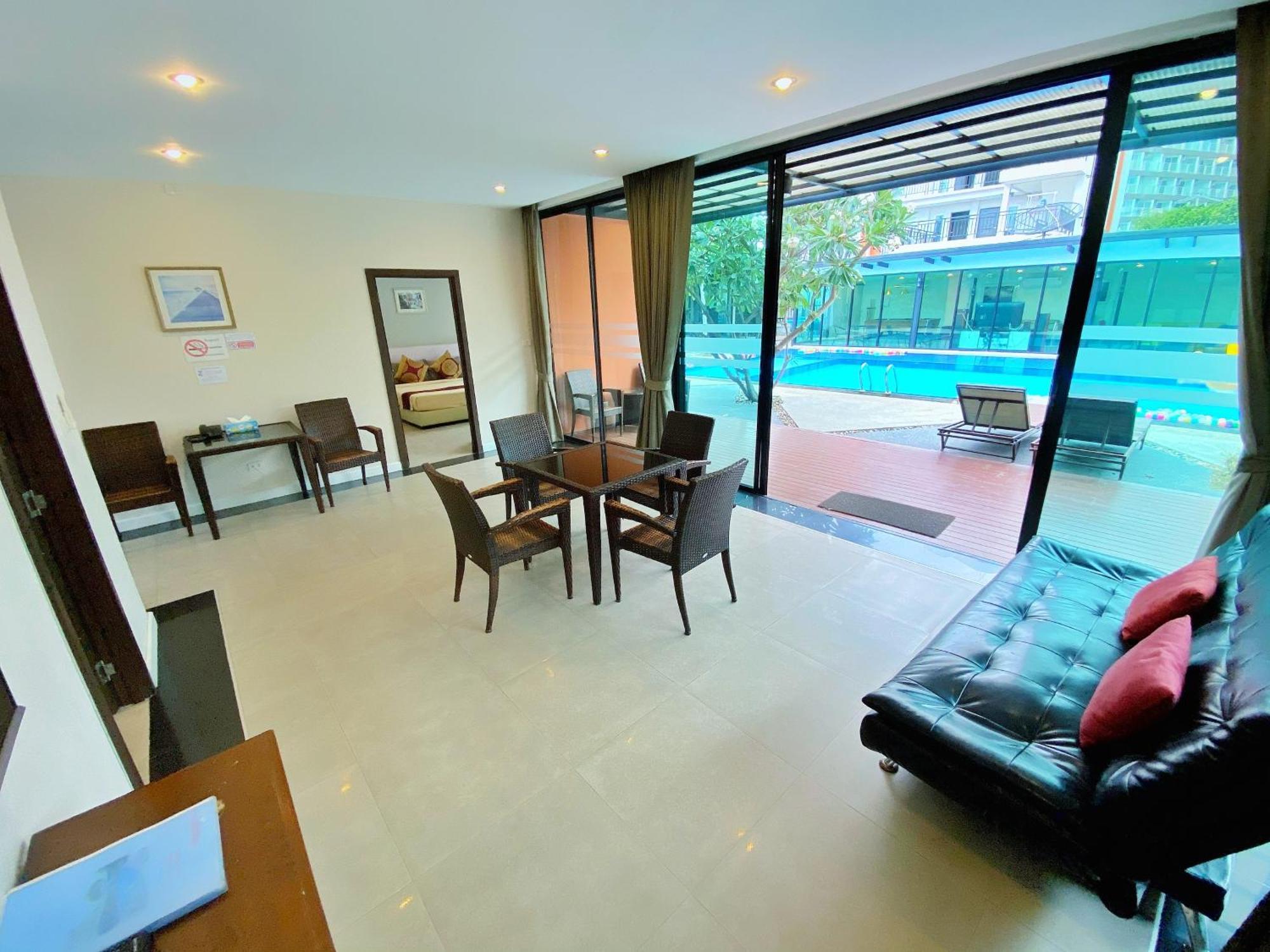 Villa Navin Jomtien Beach Esterno foto