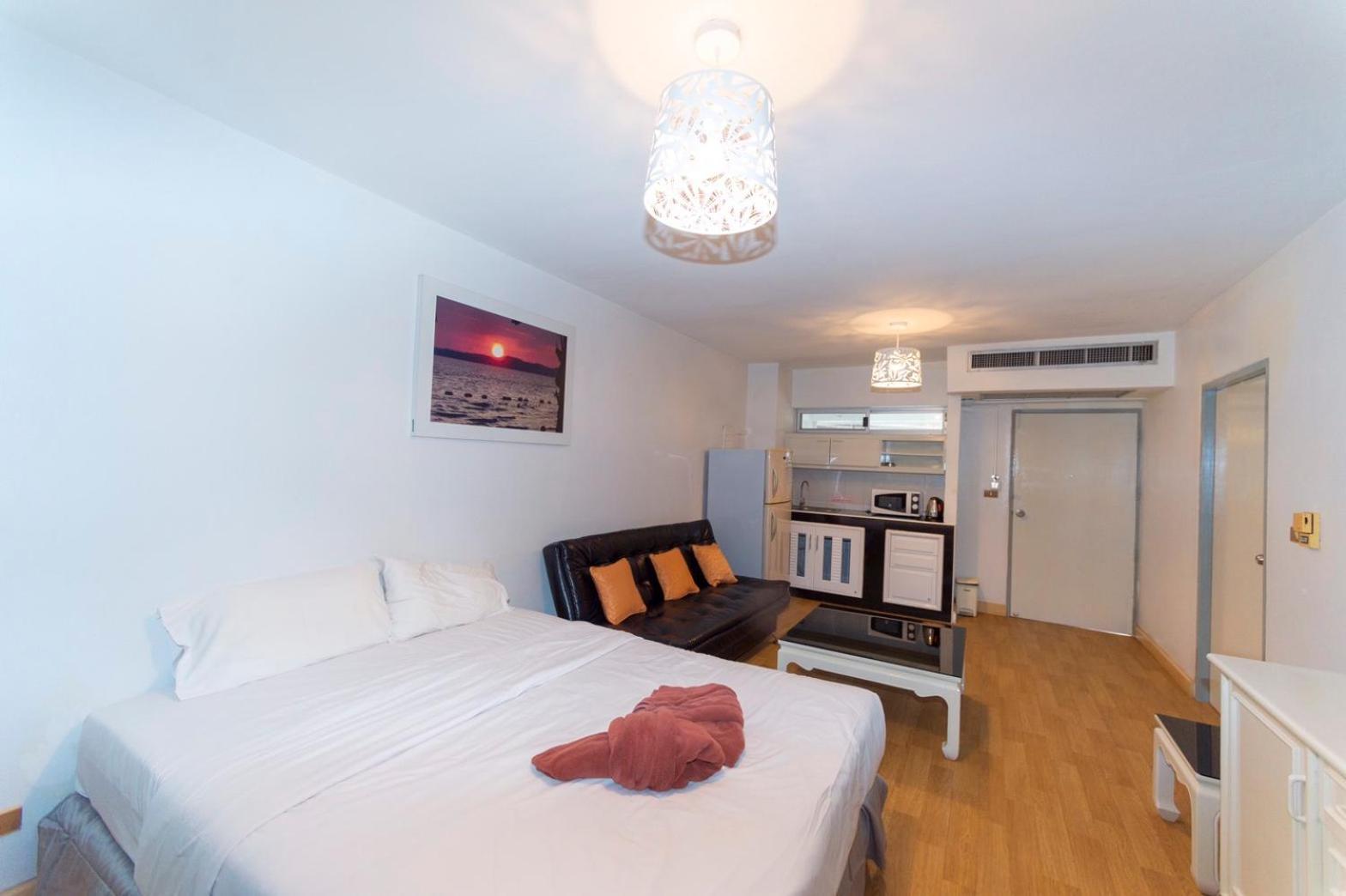Villa Navin Jomtien Beach Esterno foto