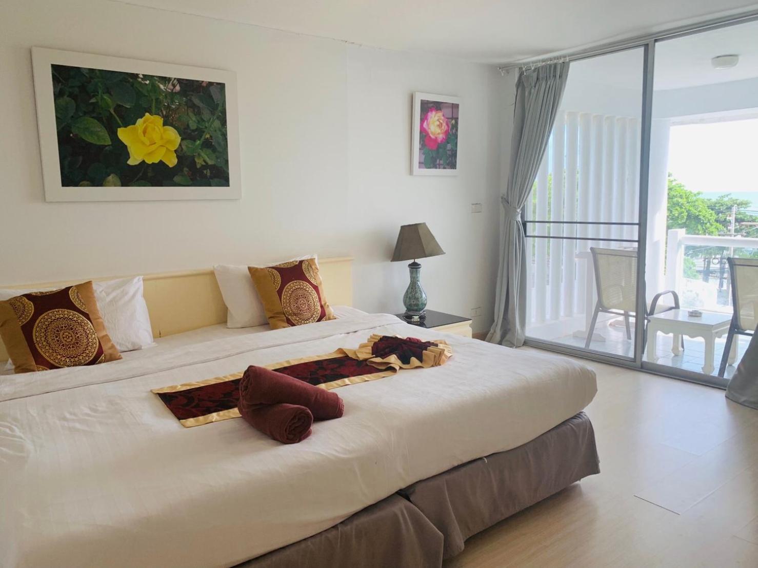 Villa Navin Jomtien Beach Esterno foto