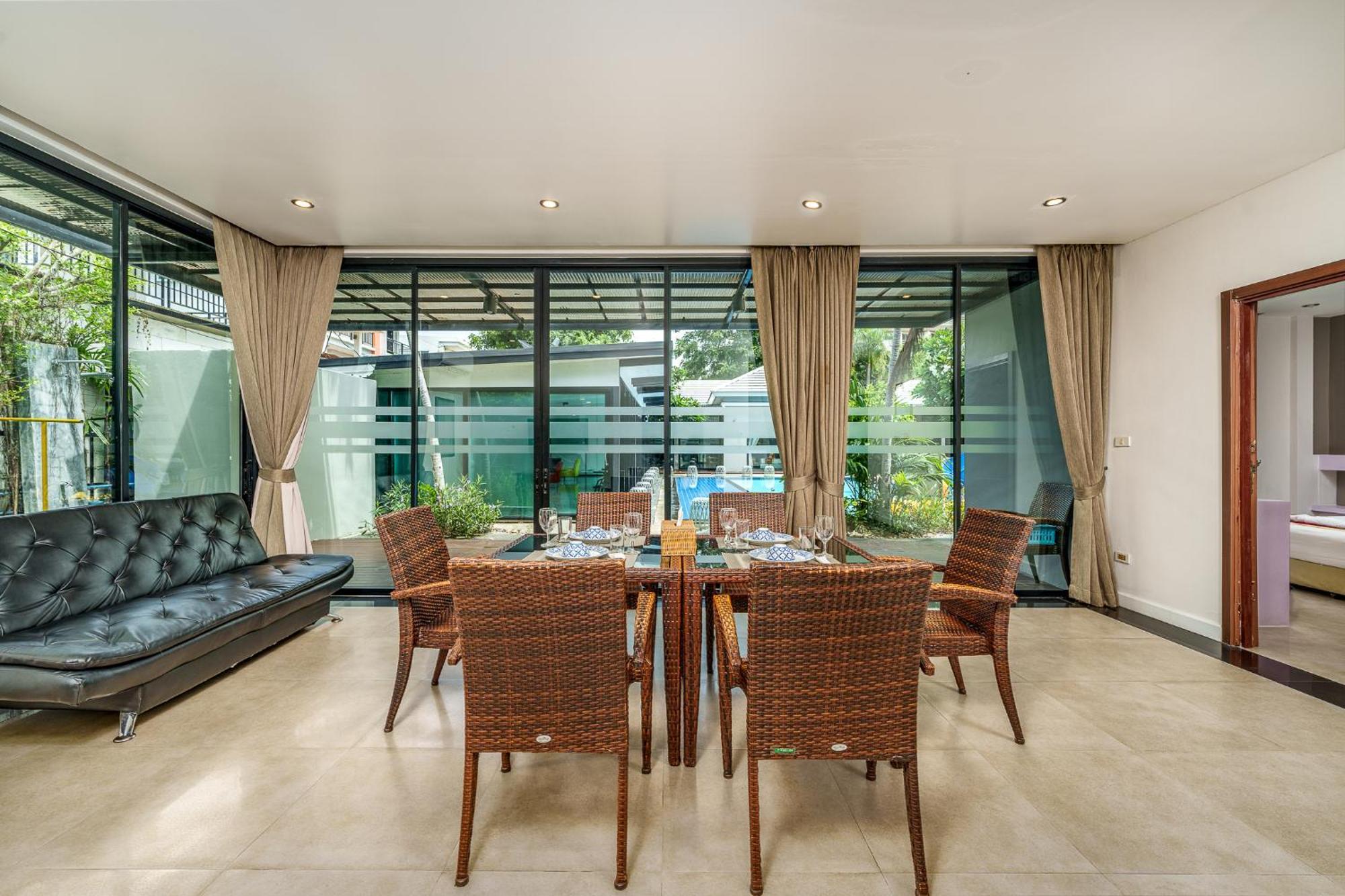 Villa Navin Jomtien Beach Esterno foto