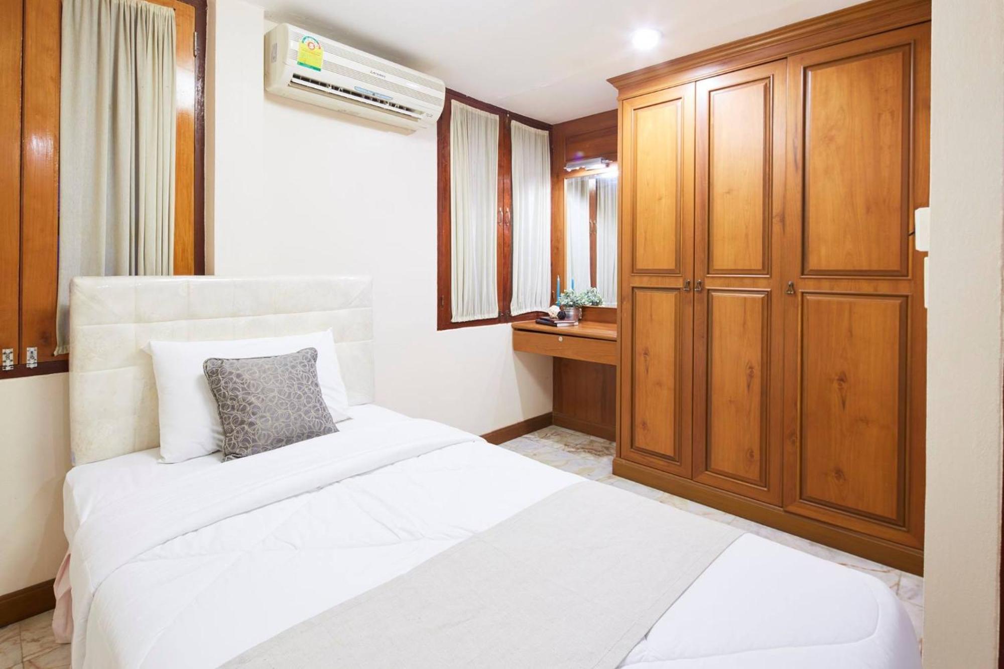 Villa Navin Jomtien Beach Esterno foto