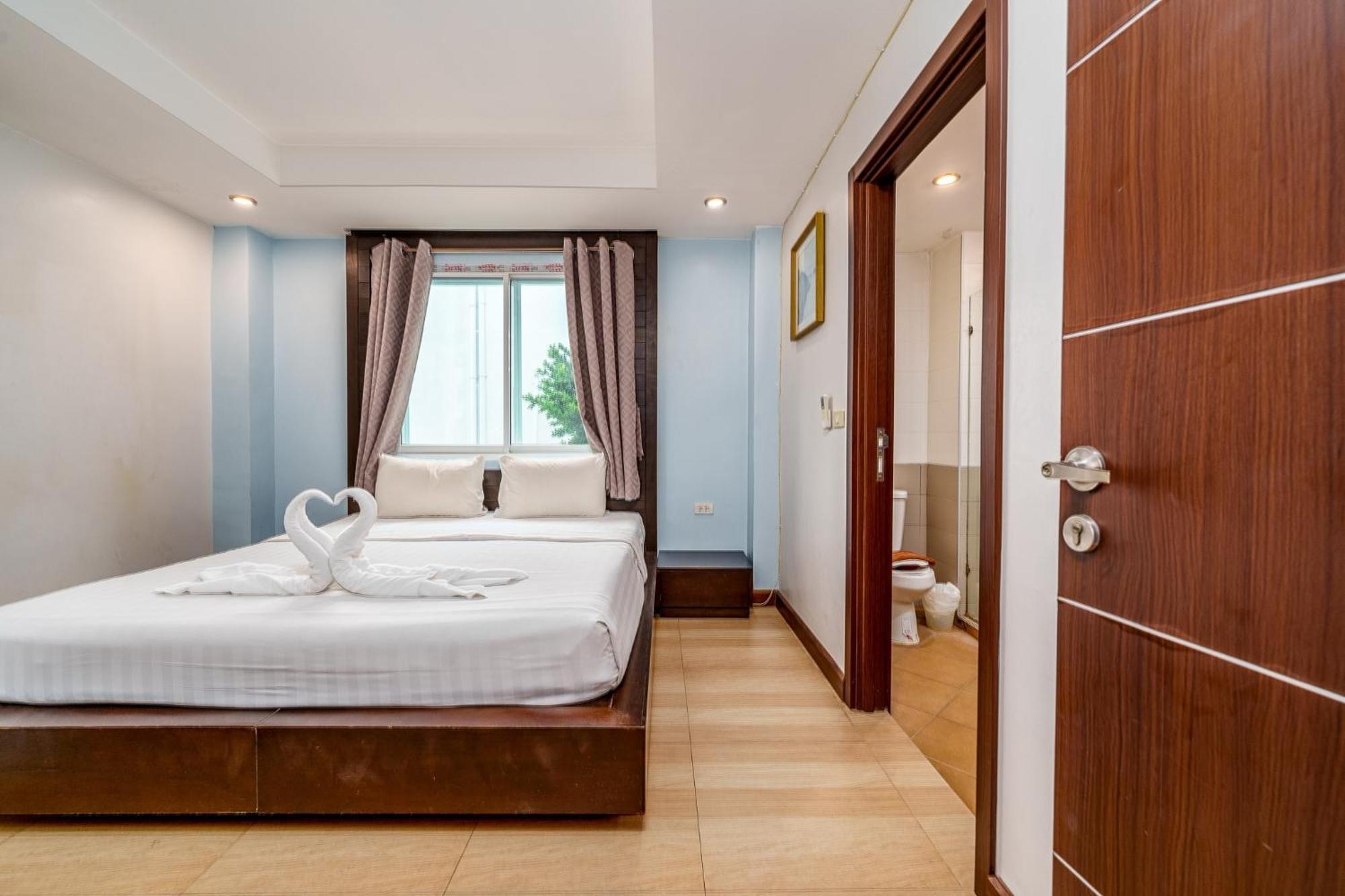 Villa Navin Jomtien Beach Esterno foto