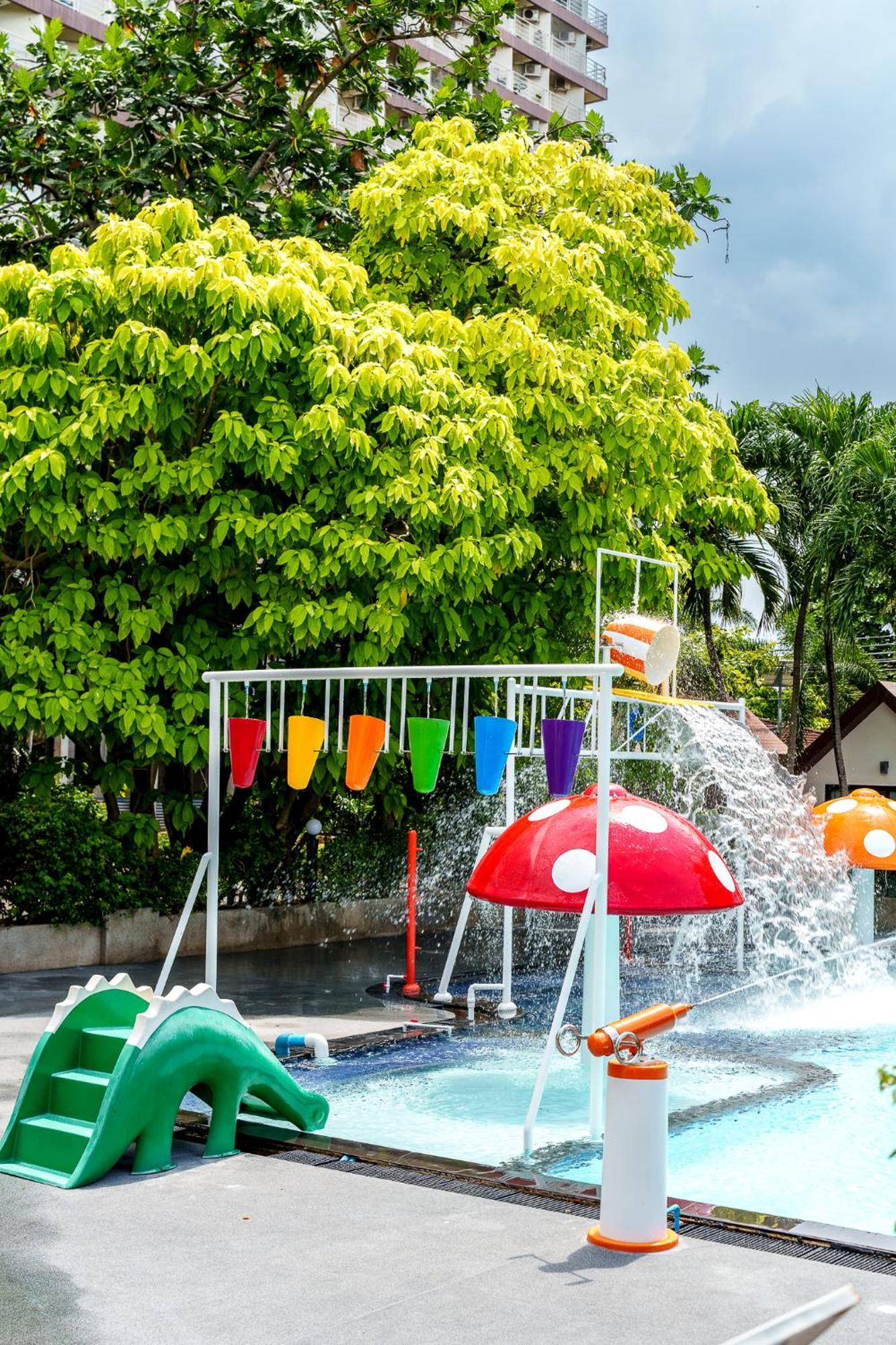 Villa Navin Jomtien Beach Esterno foto