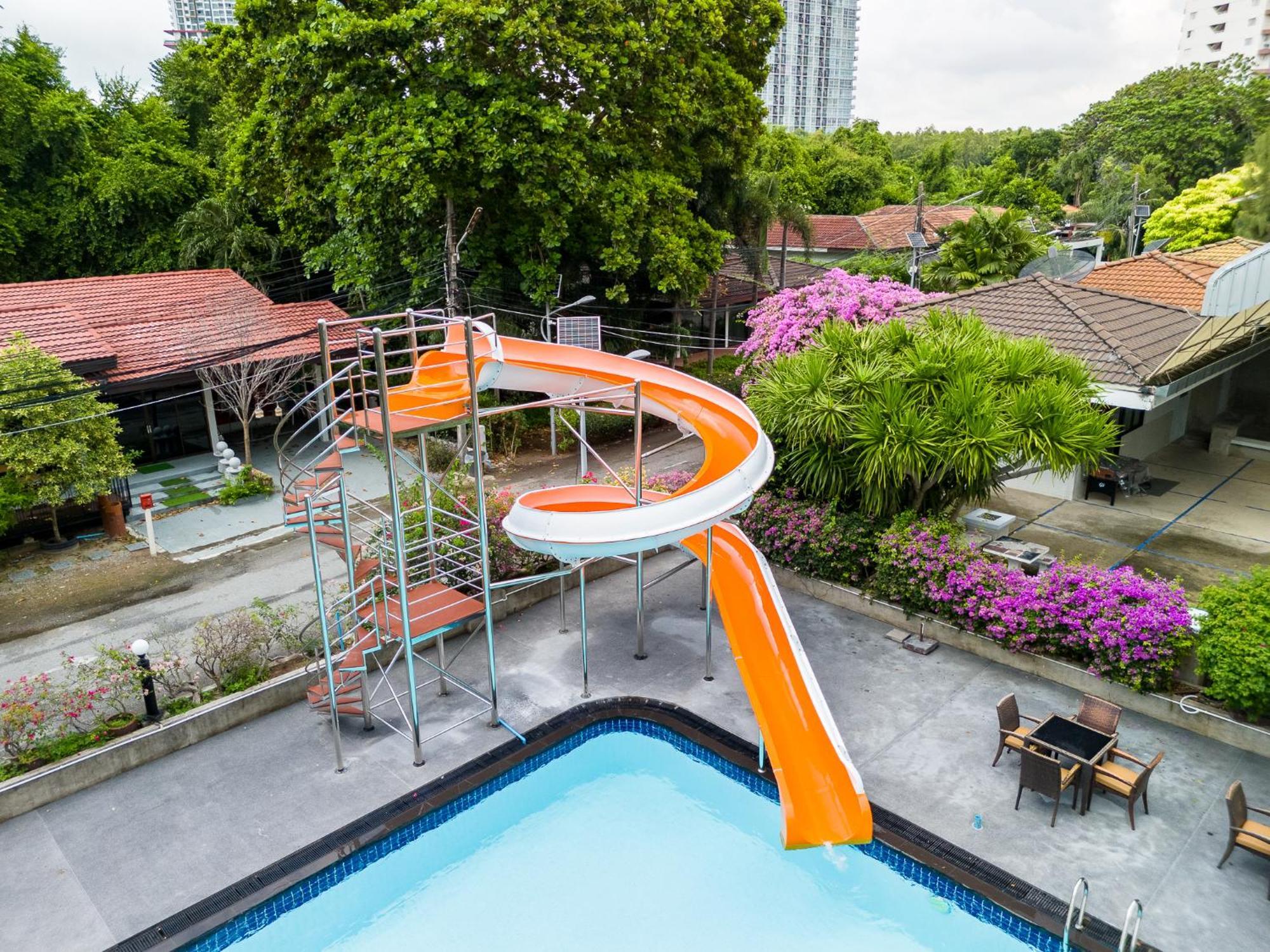Villa Navin Jomtien Beach Esterno foto