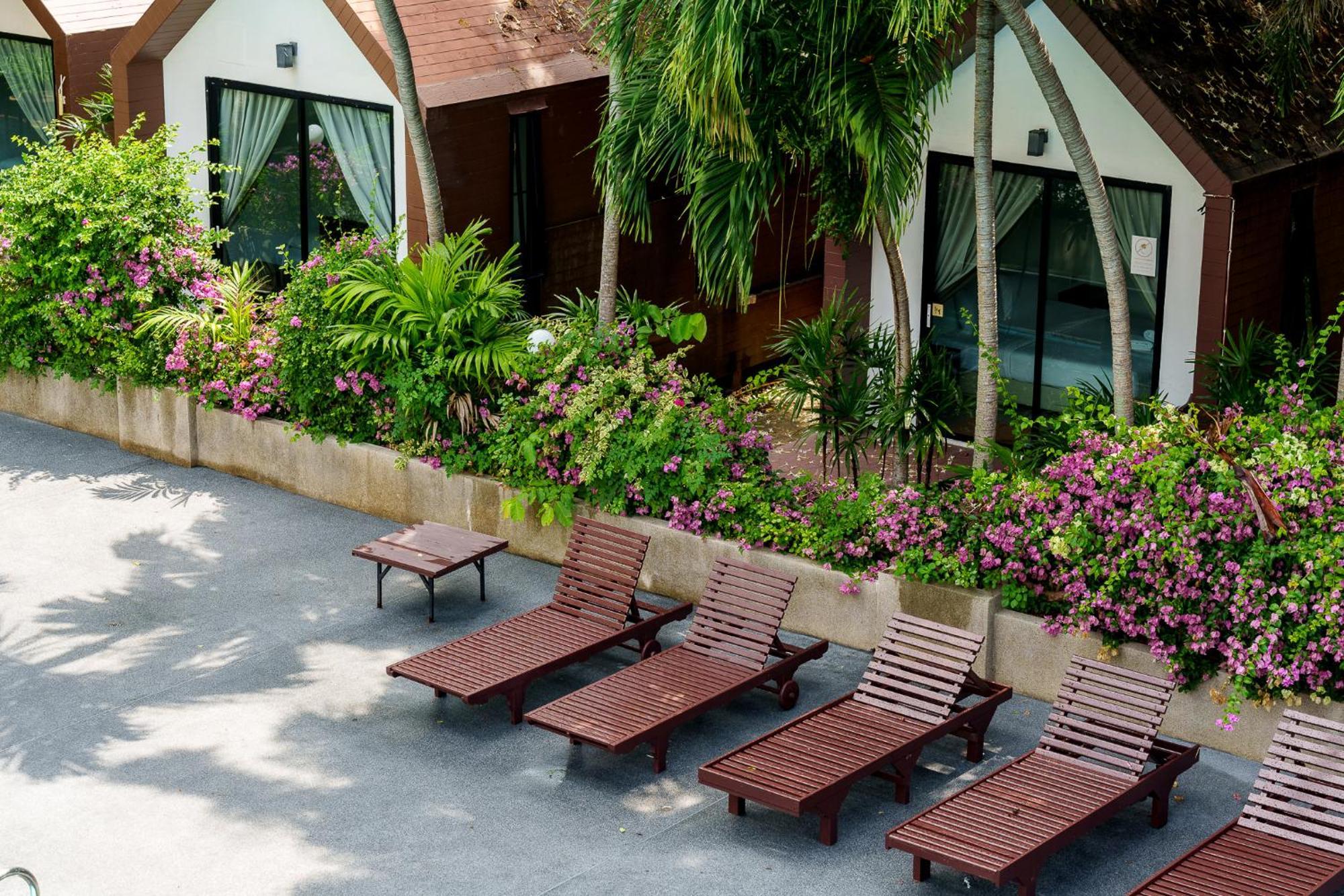 Villa Navin Jomtien Beach Esterno foto