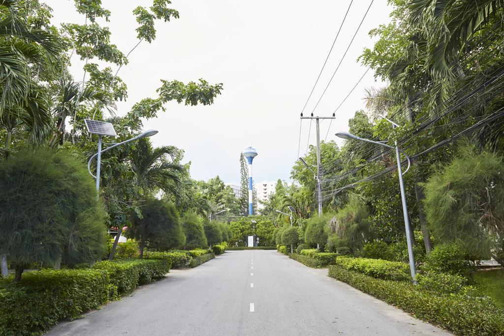 Villa Navin Jomtien Beach Esterno foto