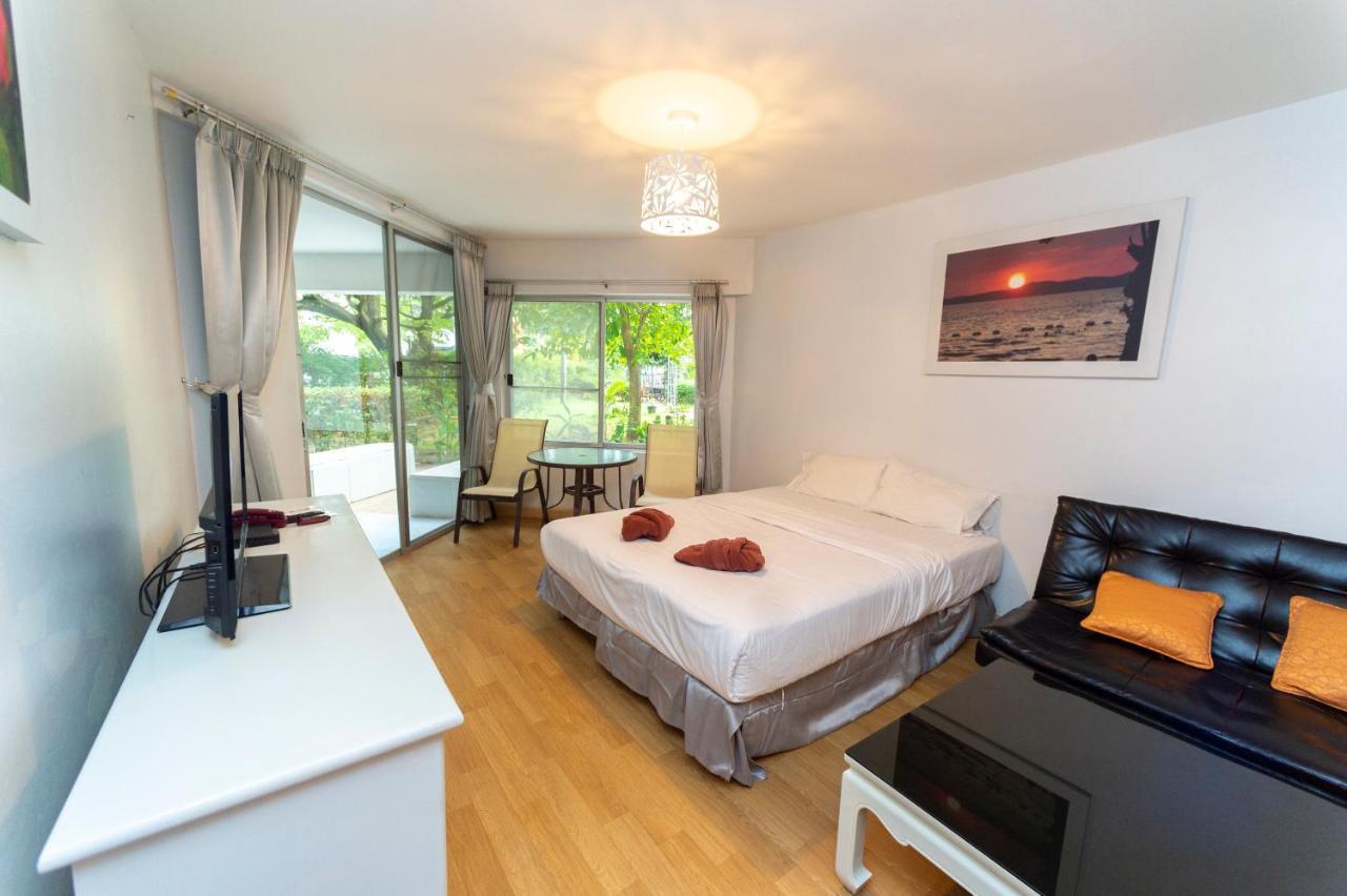 Villa Navin Jomtien Beach Esterno foto